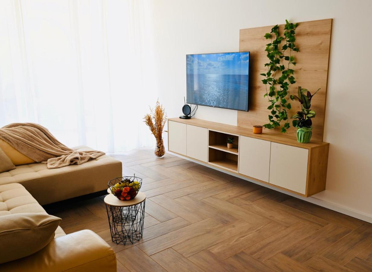 Adorable Holiday Apartment Malinska Exterior foto